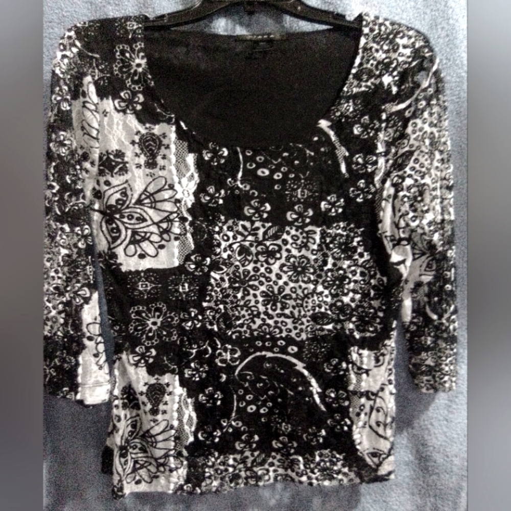 Black and White Design Blouse